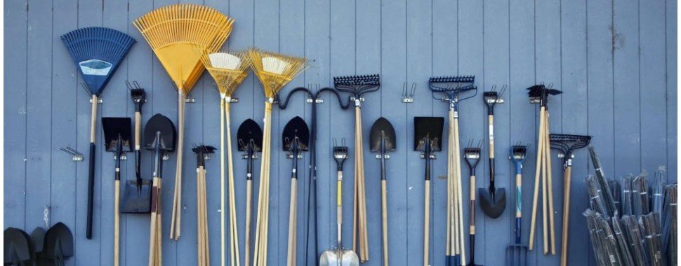 Outil et matériel de jardinage manuel